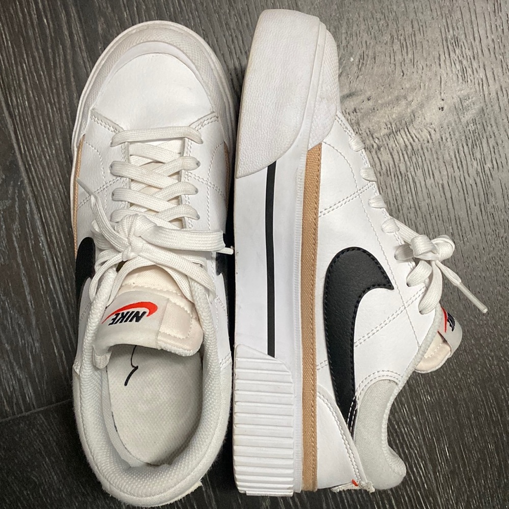 Nike court legacy platform sneakers size 7